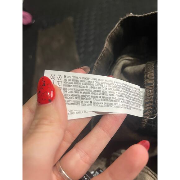 Forever 21 Women’s Slim Fit Mid Rise Jeans Size 31 x‎ 32 - Picture 6 of 6